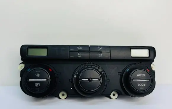 Volkswagen PASSAT B6 Climate control unit 74241061