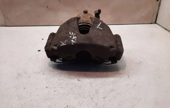 Opel Zafira A Front brake caliper