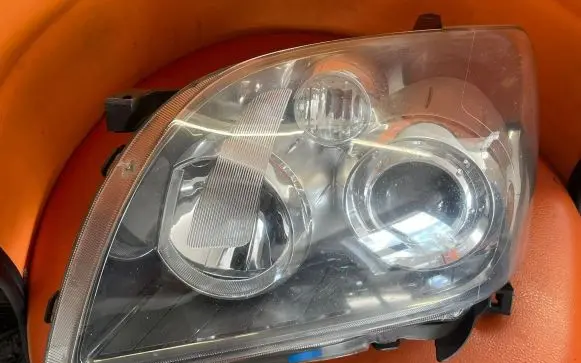 Toyota Avensis T250 Headlight/headlamp