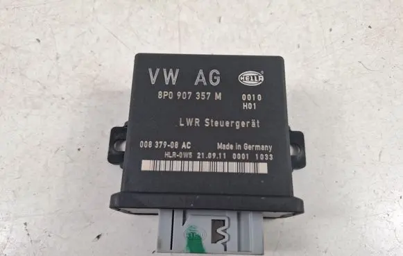 Audi Q7 4L Light module LCM 8P0907357M
