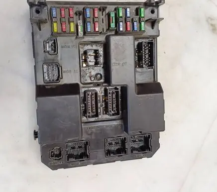 Peugeot 307 Fuse module 9651196880A 9651197580A 00680697130105