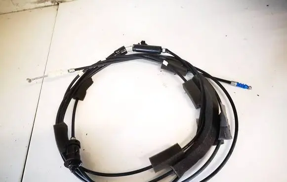 Handbrake/parking brake wiring cable