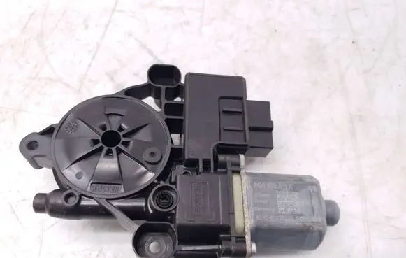 Volkswagen Touran III Rear door window regulator motor 5Q0959811A 0130822725