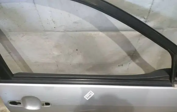 Toyota Corolla E120 E130 Front door glass trim molding
