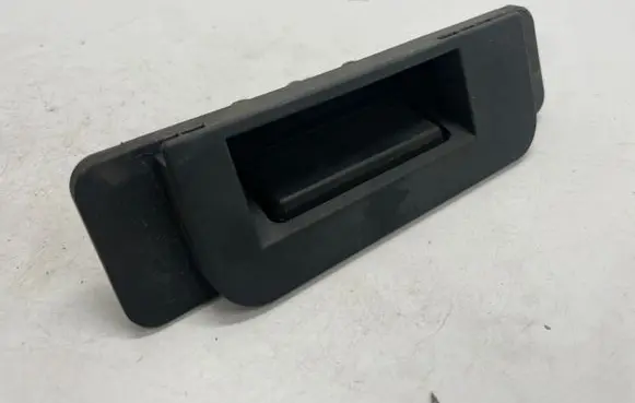 Mercedes-Benz E W213 Tailgate opening switch A2227500493