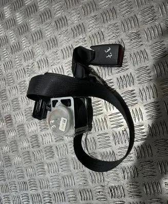 Dodge Challenger Rear seatbelt 0433124