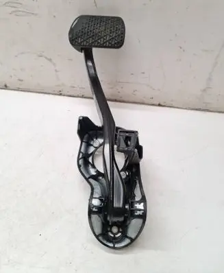Mercedes-Benz E W212 Brake pedal A2042902001 1319111051 PP204290056
