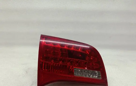 Audi A6 S6 C6 4F Tailgate rear/tail lights 89317059 043331