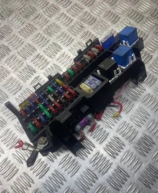 Mercedes-Benz A W168 Fuse module A1685462143