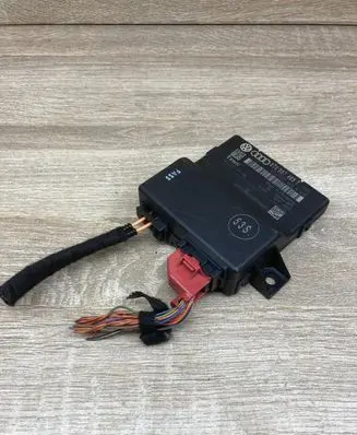 Audi A5 8T 8F Gateway control module 8T0907468T 8K0907468K