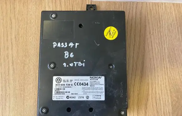 Volkswagen PASSAT B6 Bluetooth control unit module 3C0035729G