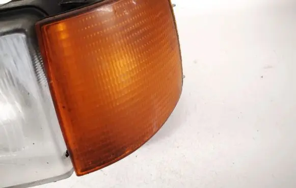 Volkswagen PASSAT B3 Front indicator light 357953049