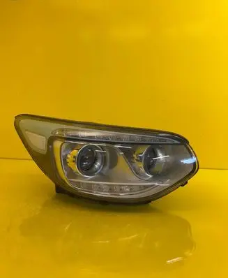 KIA Soul Headlight/headlamp 675675