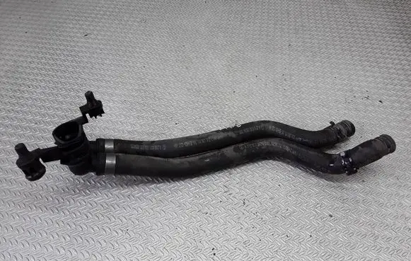 Mercedes-Benz E W210 Engine coolant pipe/hose A2108300024