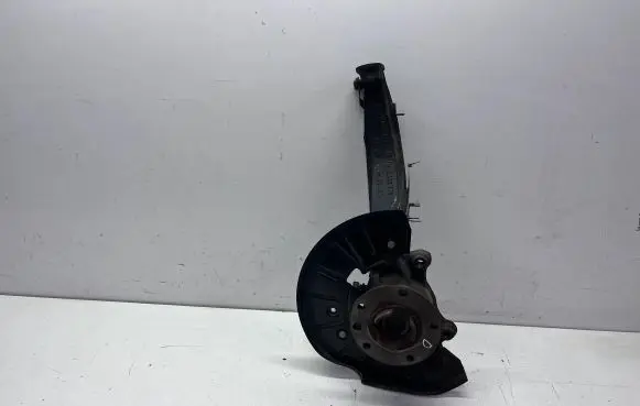 Volkswagen Touareg II Front wheel hub 7P6487246A