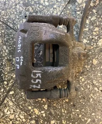 Toyota Auris 150 Front brake caliper