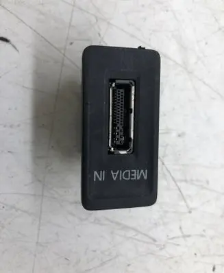 Volkswagen Golf VII iPod connector socket 5G0035222A