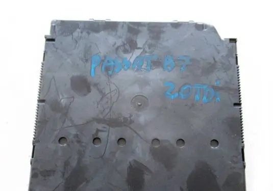 Volkswagen PASSAT B7 Other control units/modules 3AA937087Q 777H 4703W08