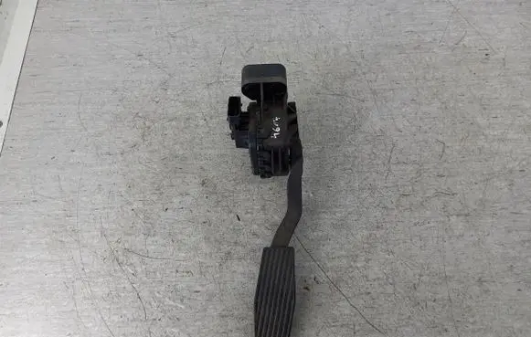 Opel Astra H Accelerator throttle pedal 9157998