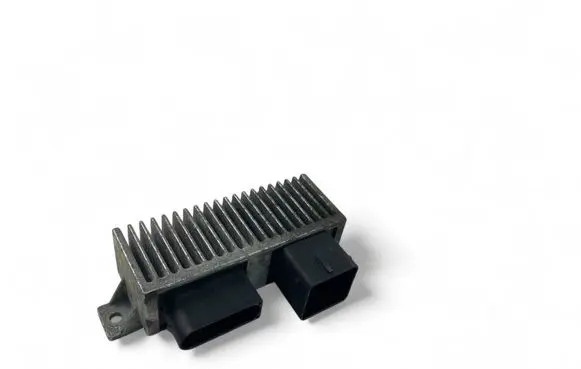 Renault Megane III Glow plug pre-heat relay 8200558438A