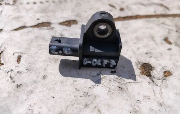 Volkswagen Golf VII Fuel cut-off switch 5Q0959651