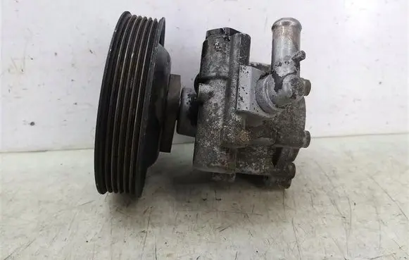 Alfa Romeo 147 Power steering pump 46763561