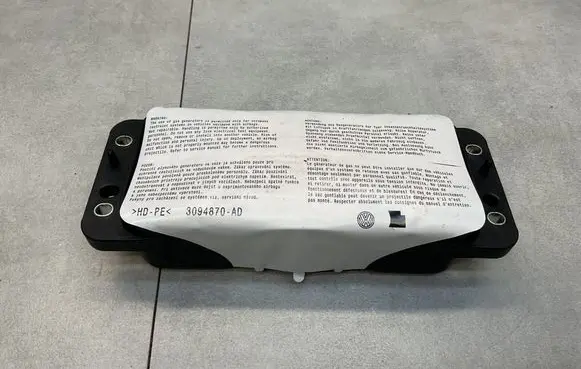 Volkswagen Polo VI Passenger airbag 6F0880204D