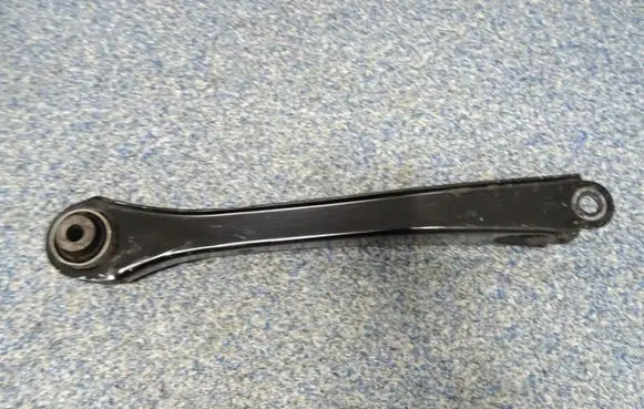 Rear control arm