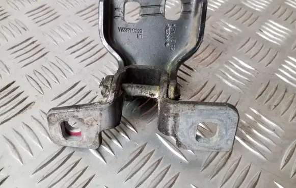 Jeep Grand Cherokee (WK) Rear door upper hinge 55394222AA