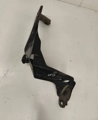 Audi A6 S6 C6 4F Intercooler pipe mounting bracket 4F0145814