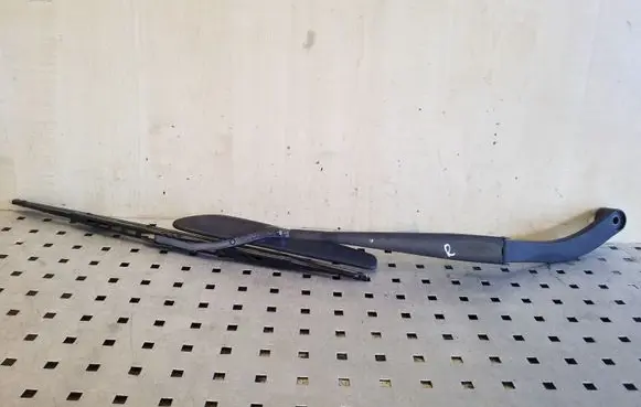 Subaru Forester SG Front wiper blade arm