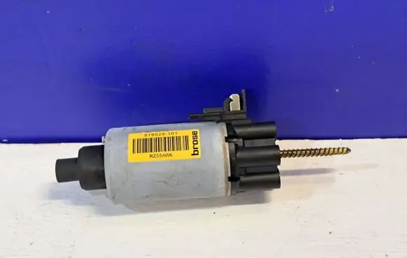 Jaguar XE Seat adjustment motor 918529101