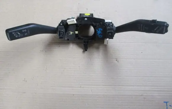 Volkswagen Golf VI Central console control unit 5K0953507AS