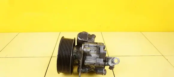Land Rover Range Rover L322 Power steering pump QVB500630 368DT