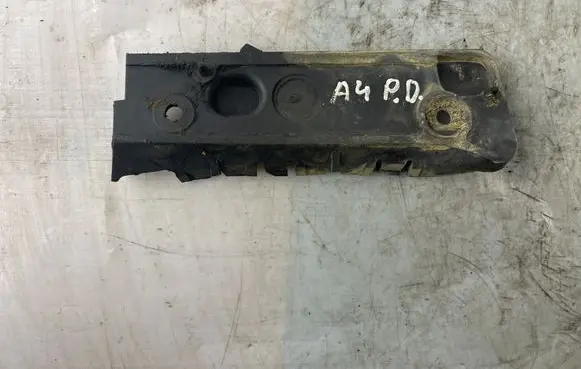 Audi A4 S4 B6 8E 8H Front bumper mounting bracket 8E0807284