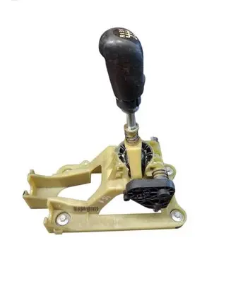 Volvo V50 Gear shifter/selector 30783139