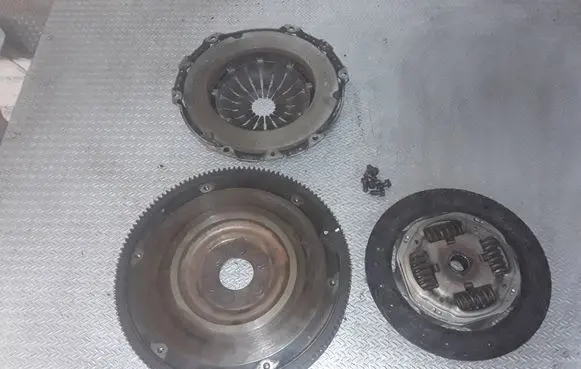 Volkswagen Caddy Clutch set kit 700295 038105273E