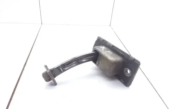Mercedes-Benz Vito Viano W638 Front door check strap stopper