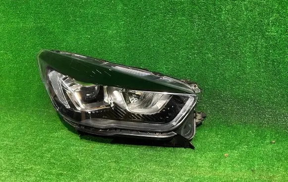 Ford Kuga II Headlight/headlamp GV4113W029FF