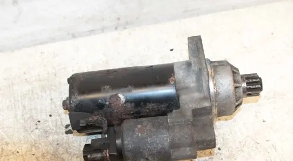 Volkswagen Tiguan Starter motor 1005831663