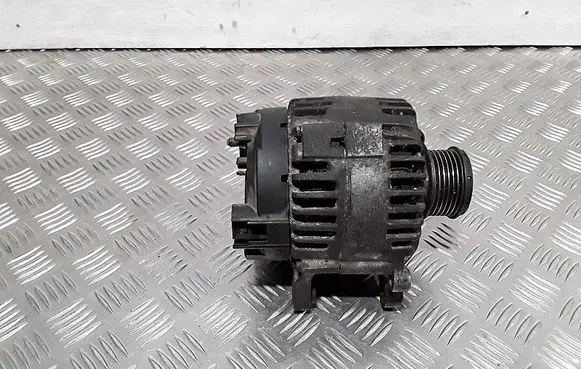 Volkswagen Sharan Generator/alternator 06f903023c