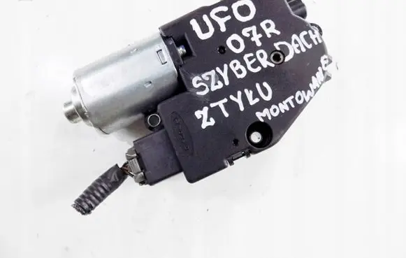 Honda Civic Sunroof motor/actuator 70450SMGE010