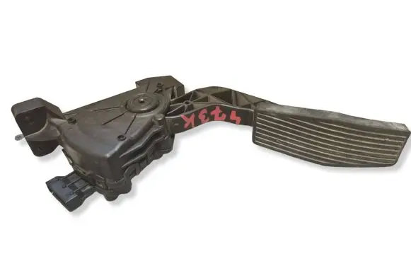 Opel Vectra C Accelerator throttle pedal 9186724 6PV00832200