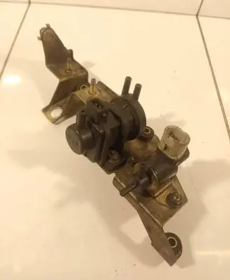 Volvo S40, V40 Turbo solenoid valve 7700874764