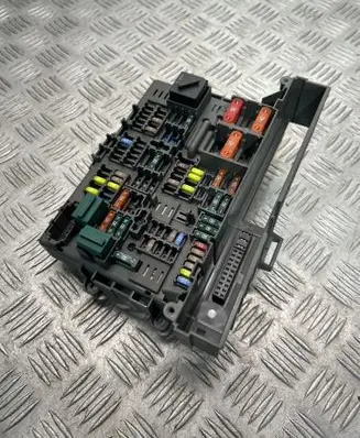 BMW 1 E81 E87 Fuse module 9119446