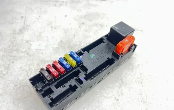 Mercedes-Benz CLK A208 C208 Fuse module A0005400072