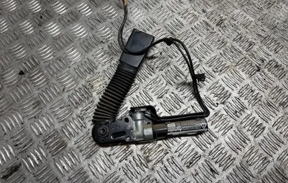 Mini Cooper Countryman R60 Front seatbelt buckle 9806924