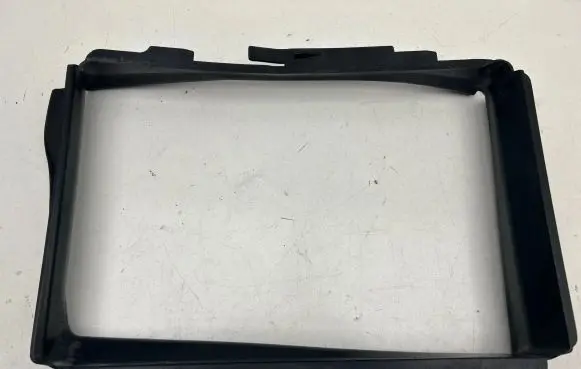 Audi RS6 Intercooler pipe mounting bracket 4K8121706