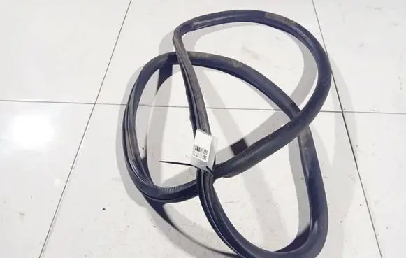 Seat Ibiza IV (6J,6P) Rubber seal front coupe door 