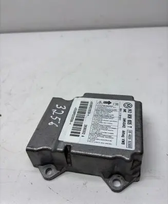 Volkswagen Golf V Airbag control unit/module 1K0909605T 26080502A 05H020S2300
